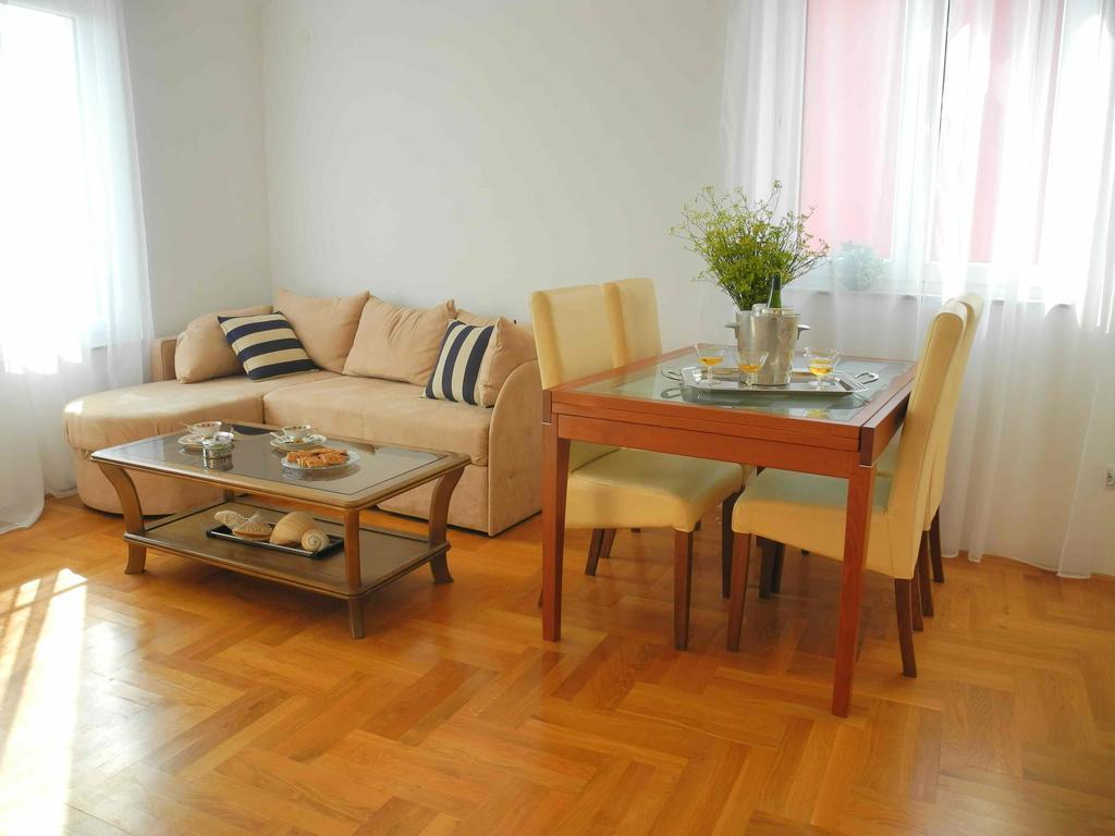 Apartments Antonela Jezera Exterior photo
