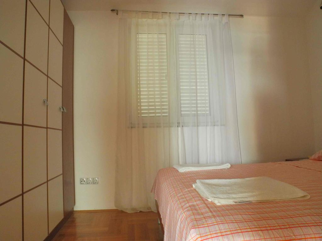 Apartments Antonela Jezera Exterior photo